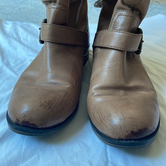 Steve Madden Camel Tan Temmpt Mid-Rise Moto Boots. Size 7.5 - Picture 7 of 9